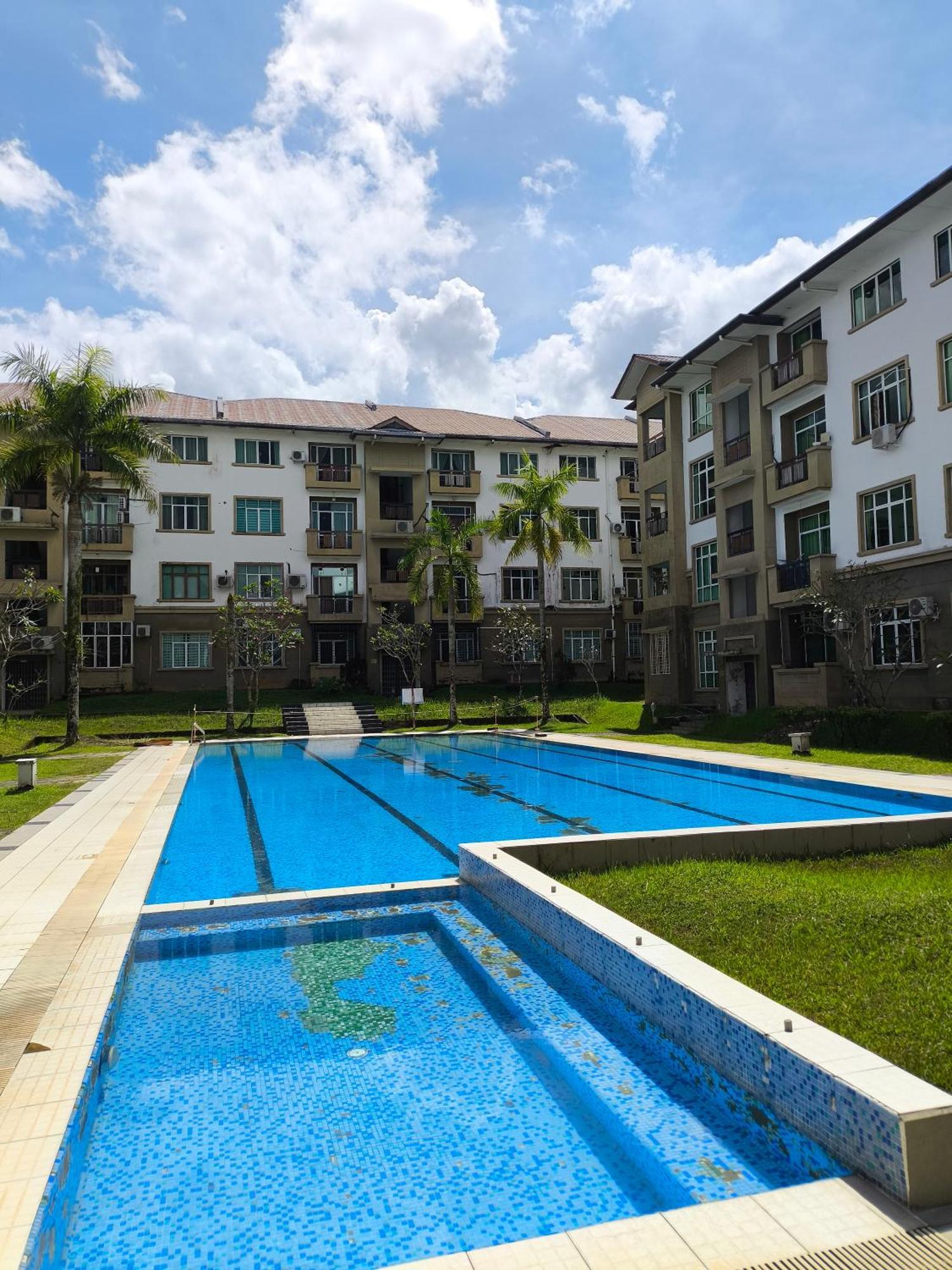 Natol Homestay - Kuching Home Penthouse Airport Road Εξωτερικό φωτογραφία